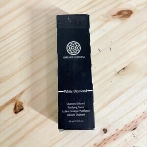 Forever Flawless White Diamond Infused Purifying Toner 60 ml/2.03 fl oz